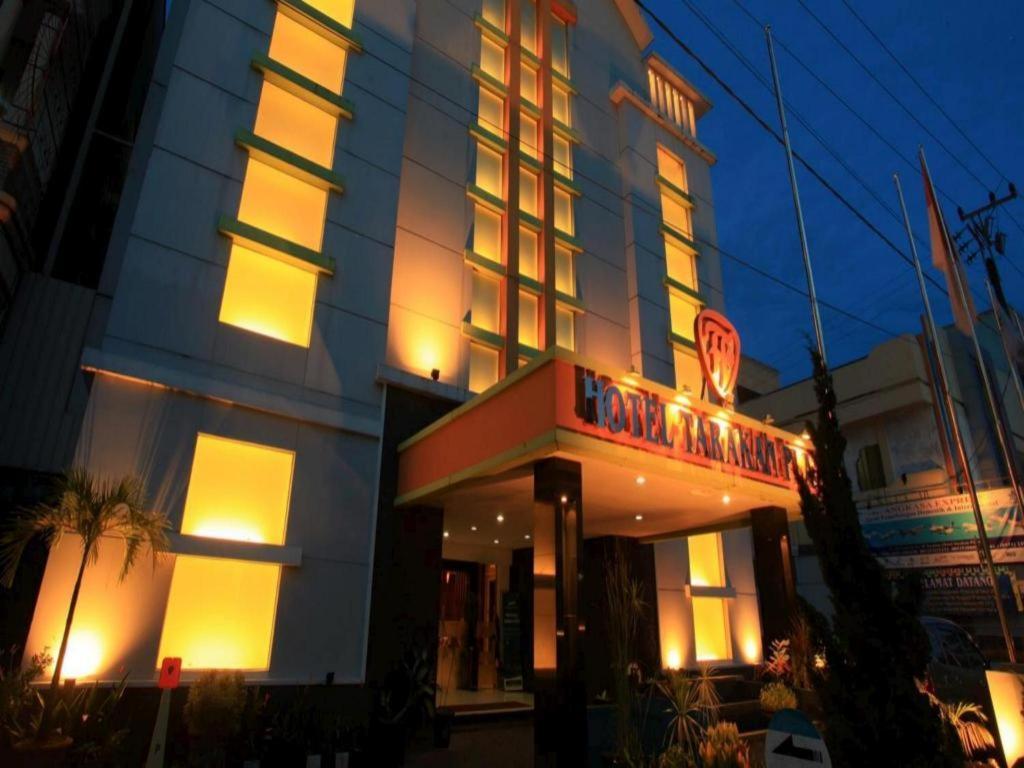 Hotel Tarakan Plaza Exterior foto