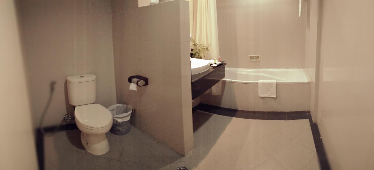 Hotel Tarakan Plaza Exterior foto